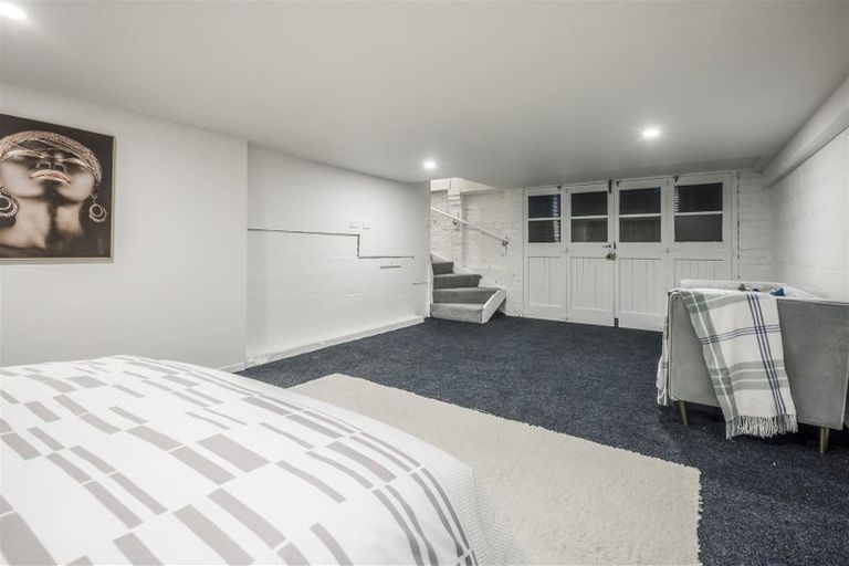 Photo of property in 47 Grande Vue Road, Hillpark, Auckland, 2102