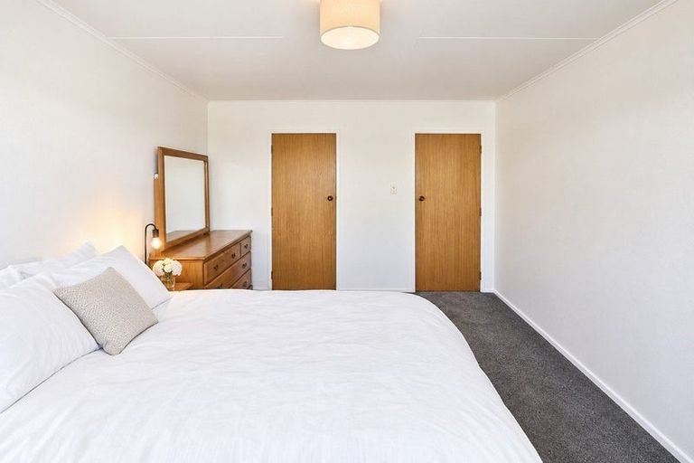 Photo of property in 19 Yarrow Place, Papakowhai, Porirua, 5024