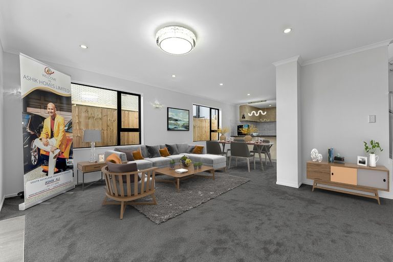 Photo of property in 26a Russell Road, Manurewa, Auckland, 2102