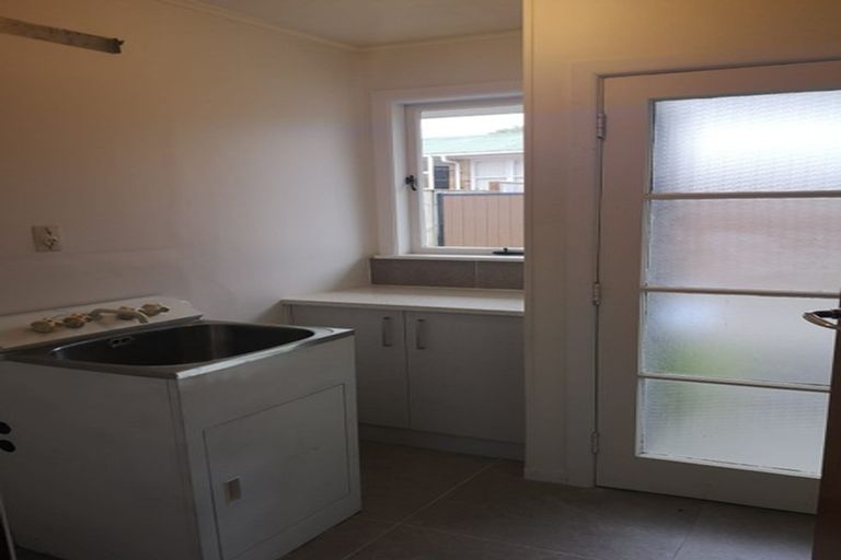 Photo of property in 2/7 Laburnum Road, New Windsor, Auckland, 0600