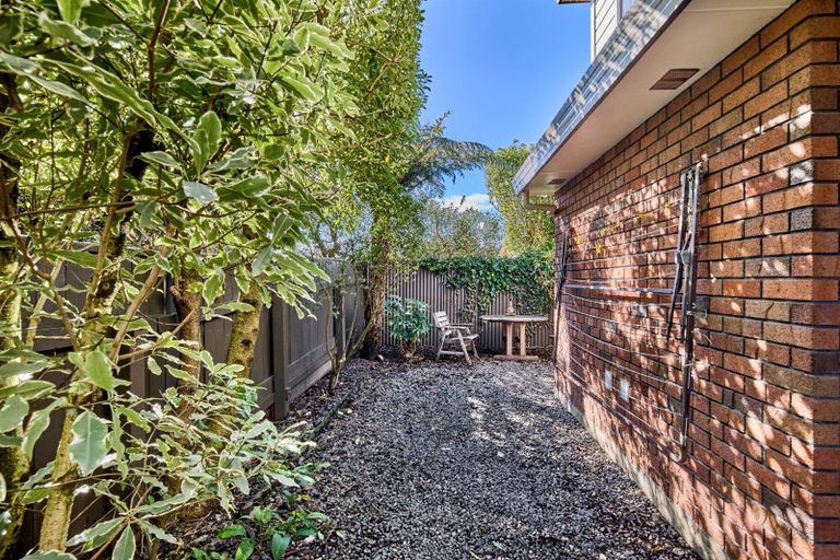 Photo of property in 2/3 Mahoe, Hutt Central, Lower Hutt, 5010