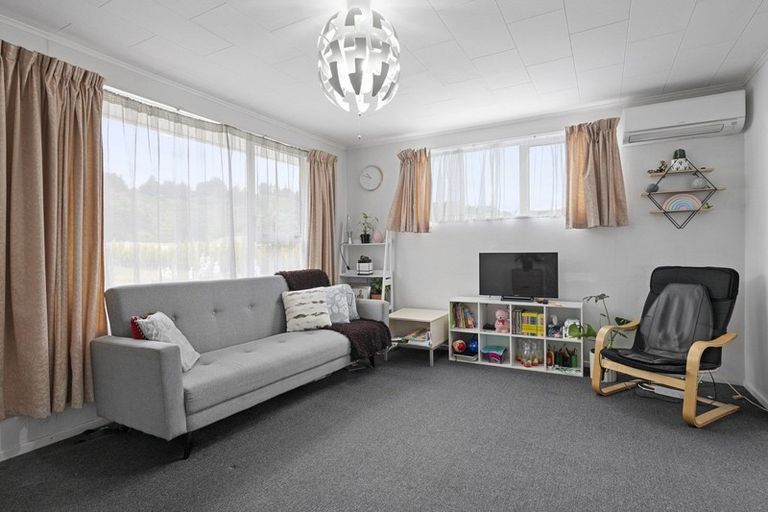 Photo of property in 1/79 Hillside Drive, Maoribank, Upper Hutt, 5018