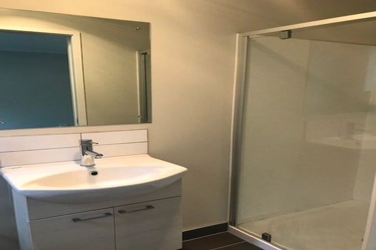 Photo of property in 11b Nimstedt Avenue, Oteha, Auckland, 0632