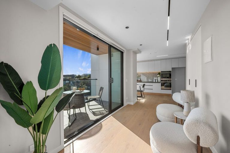 Photo of property in 10/12 Burns Avenue, Takapuna, Auckland, 0622
