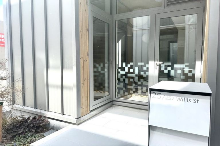 Photo of property in 25/257d Willis Street, Te Aro, Wellington, 6011