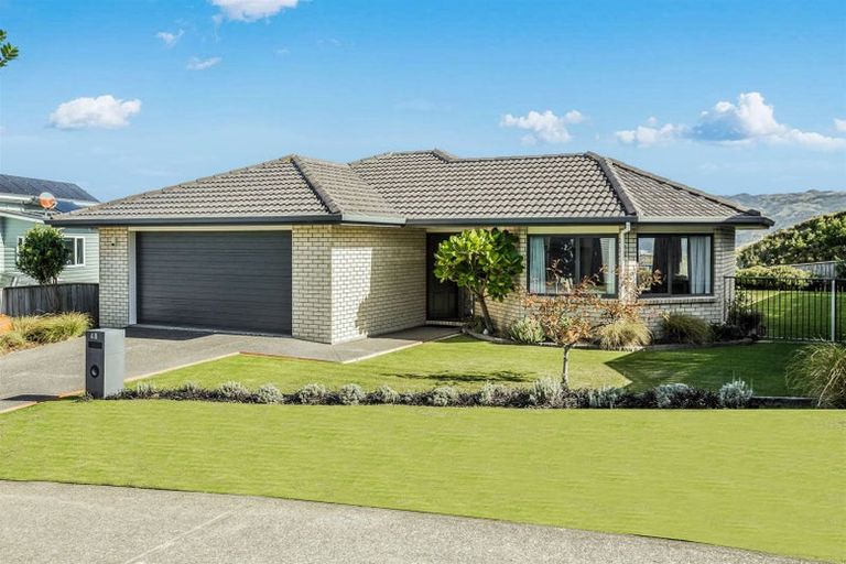 Photo of property in 48 Kahurangi Heights, Aotea, Porirua, 5024