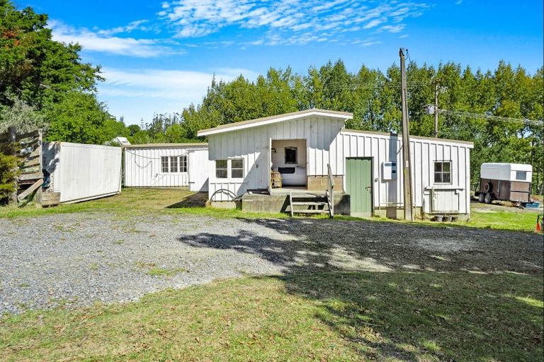 Photo of property in 188 Tongue Farm Road, Tawharanui Peninsula, Matakana, 0985