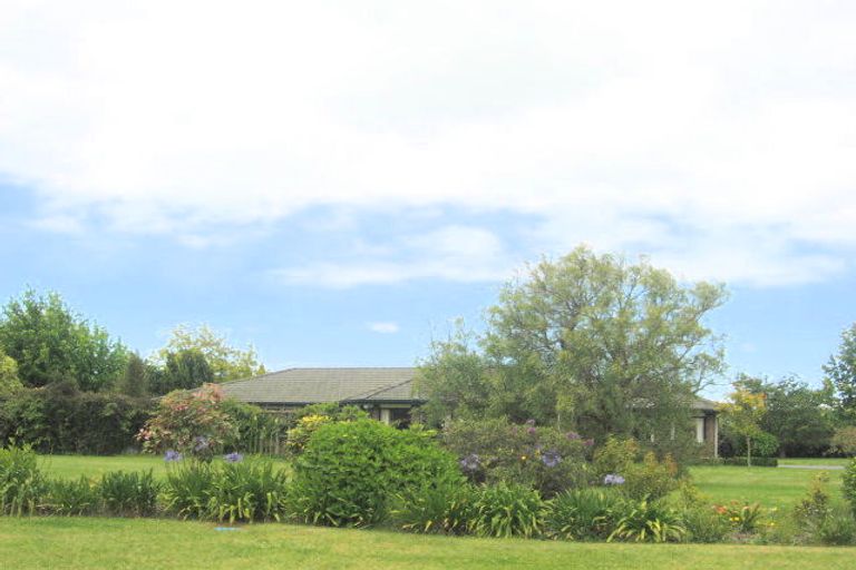 Photo of property in 28 Cowley Drive, Leamington, Cambridge, 3432