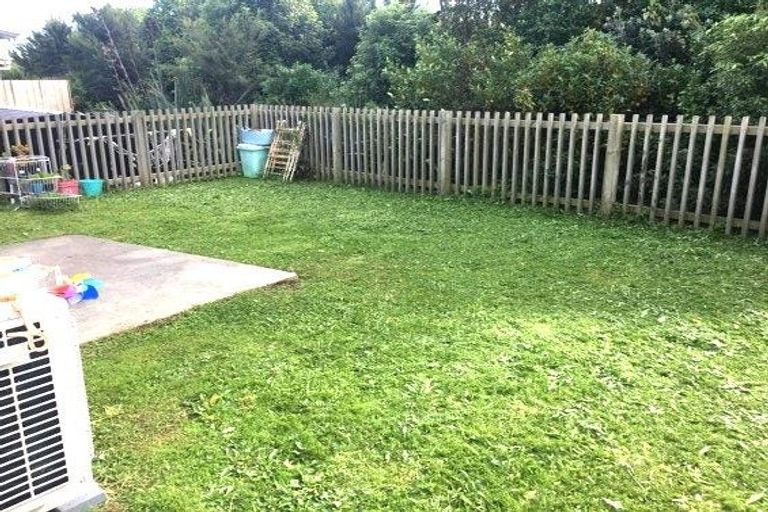 Photo of property in 16 Totara Meadows Court, Wiri, Auckland, 2104