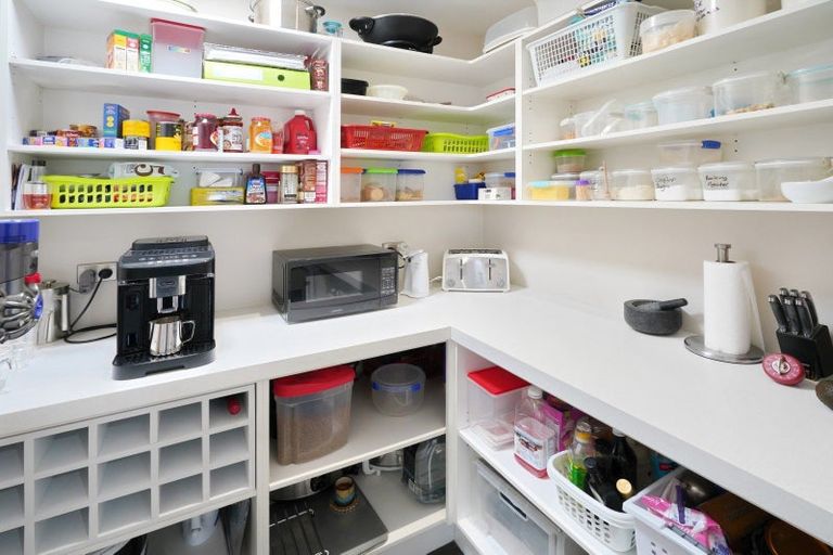 Photo of property in 2/4 Wineberry Avenue, Amberley, 7410