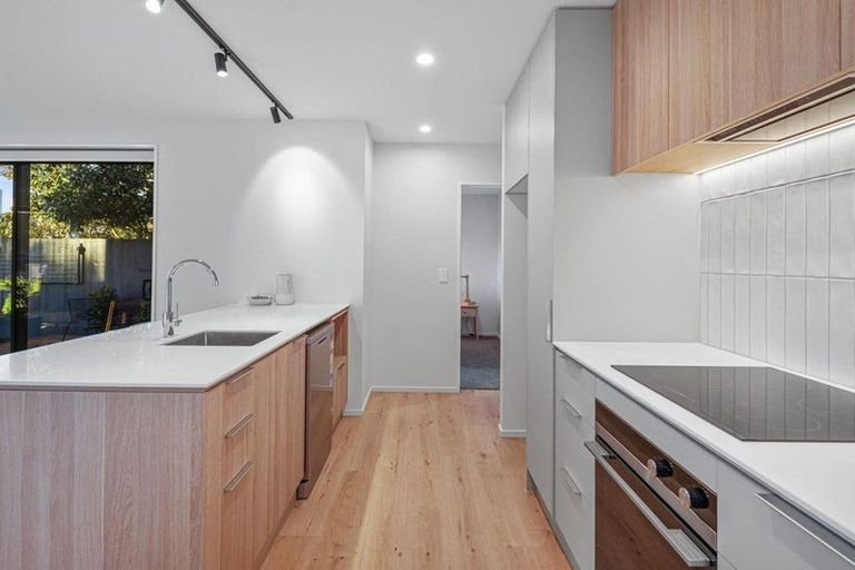 Photo of property in 1/62 Derby Street, St Albans, Christchurch, 8014