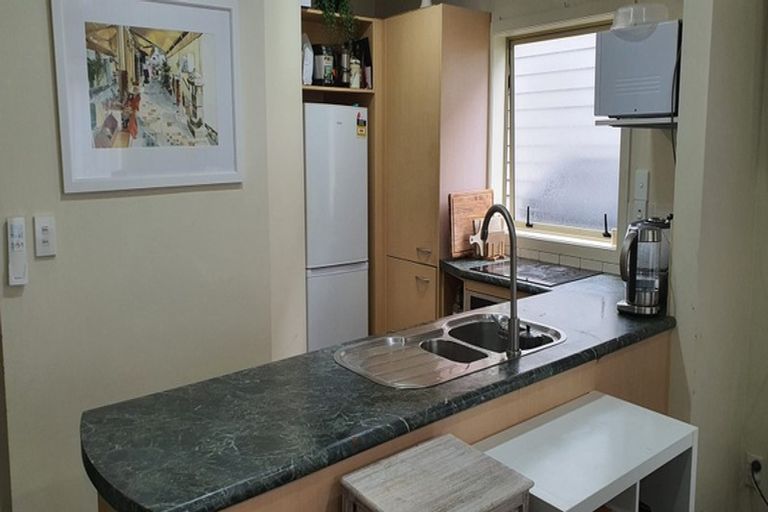 Photo of property in 7/20 Fields Parade, Oteha, Auckland, 0632