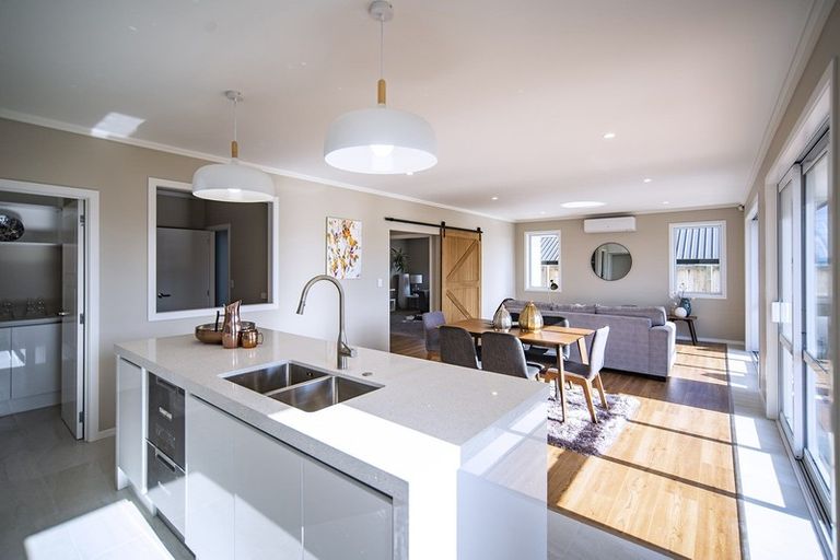 Photo of property in 12 Waireka Road, Rototuna North, Hamilton, 3210