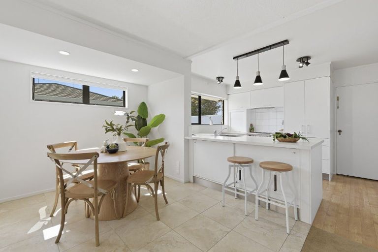 Photo of property in 317b Devonport Road, Tauranga, 3110