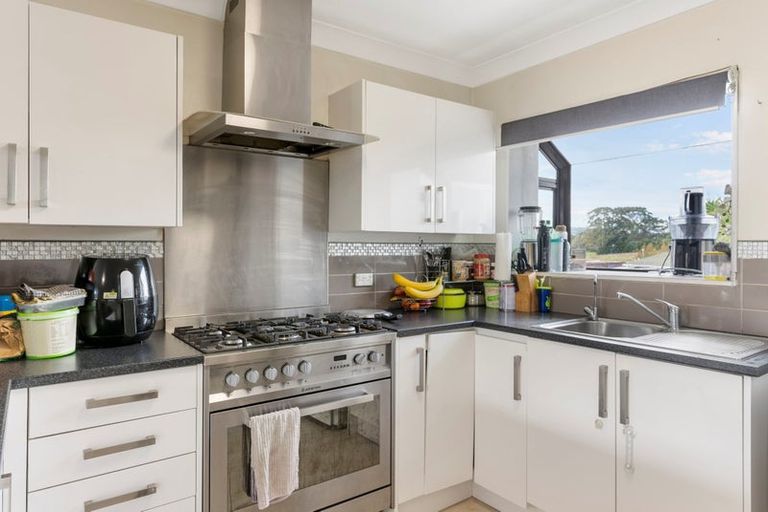 Photo of property in 9b Gatland Road, Rosehill, Papakura, 2113