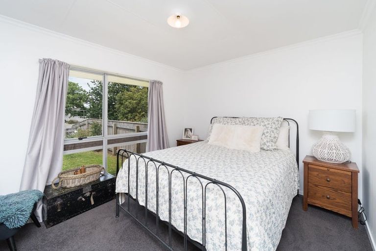Photo of property in 5a Palliser Place, Milson, Palmerston North, 4414