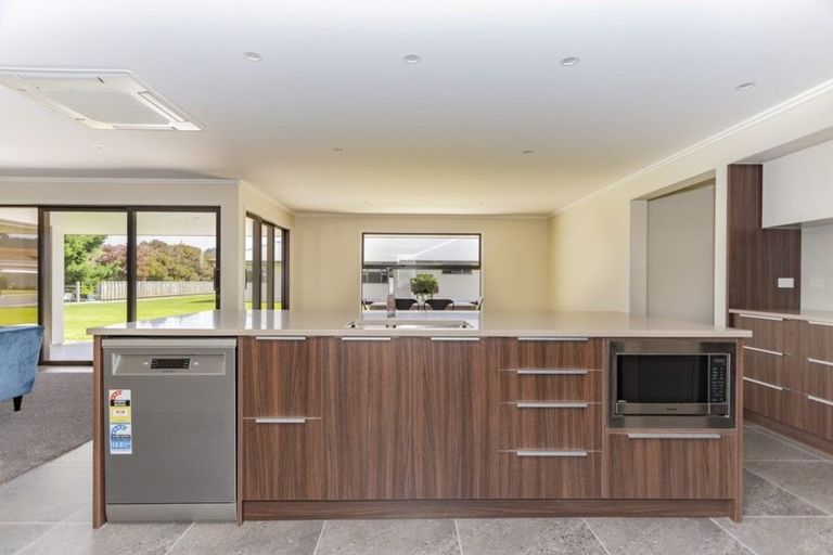 Photo of property in 11 Salisbury Crescent, Oamaru North, Oamaru, 9400