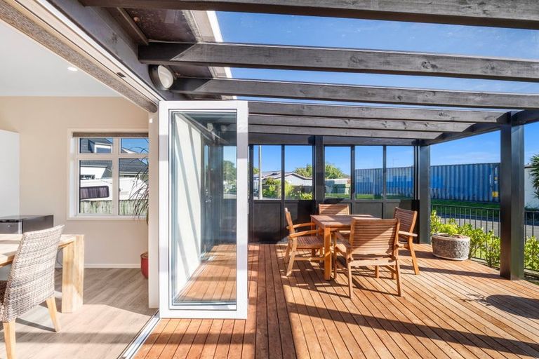 Photo of property in 4 Iwiroa Terrace, Durie Hill, Whanganui, 4500