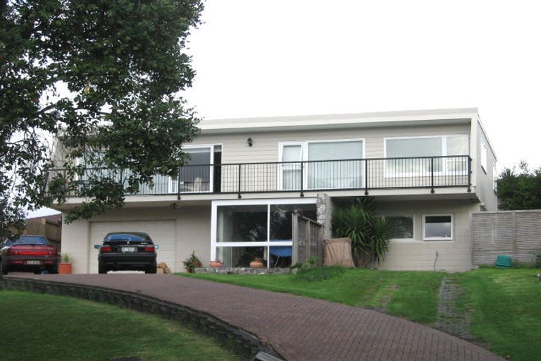 Photo of property in 140 Tiroroa Avenue, Te Atatu South, Auckland, 0610