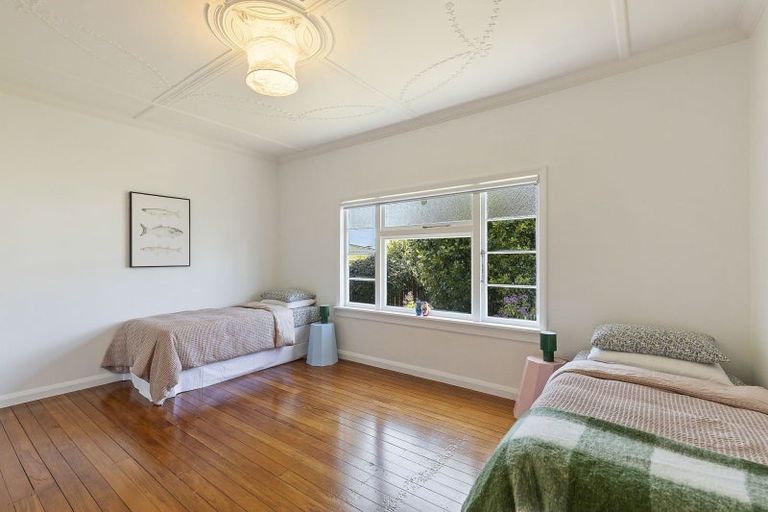 Photo of property in 40 Tukapa Street, Westown, New Plymouth, 4310