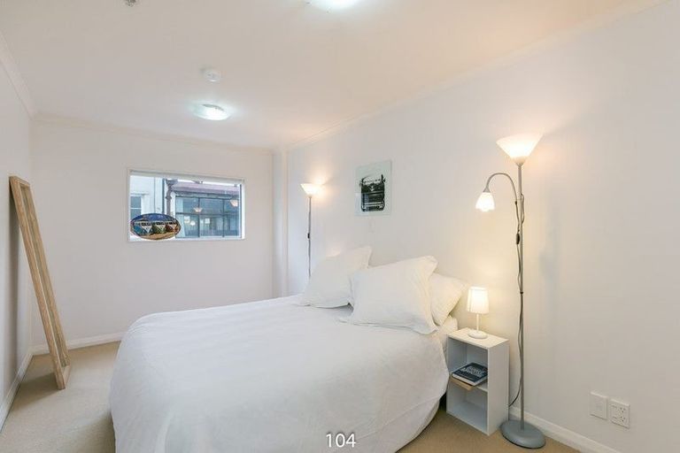 Photo of property in Monvie Apartments, 104/15 Holland Street, Te Aro, Wellington, 6011