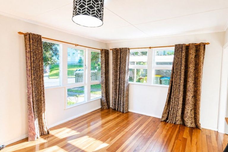 Photo of property in 50 Kotuku Street, Elsdon, Porirua, 5022