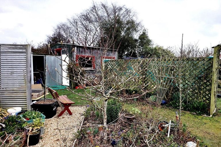 Photo of property in 8 Moorhouse Street, Waimate, 7924