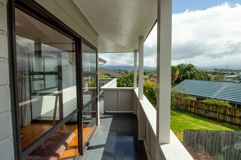 Photo of property in 18 Margaret Drive, Omokoroa, 3114