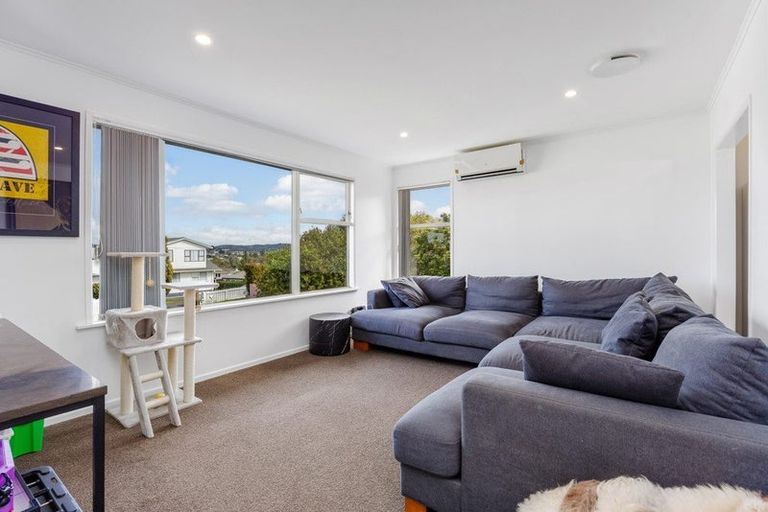 Photo of property in 9 Grimshaw Place, Henderson, Auckland, 0612