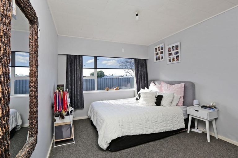 Photo of property in 1 Arney Street, Tamatea, Napier, 4112