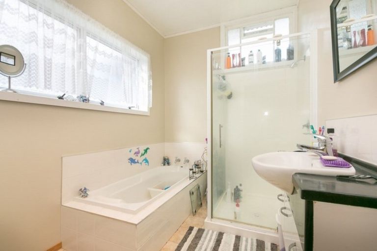 Photo of property in 30 Blake Street, Waitara, 4320