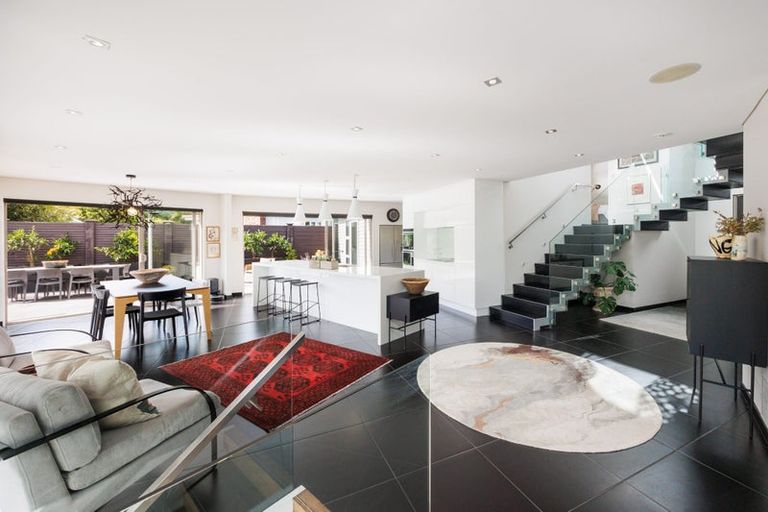 Photo of property in 25 Trent Avenue, Hokowhitu, Palmerston North, 4410