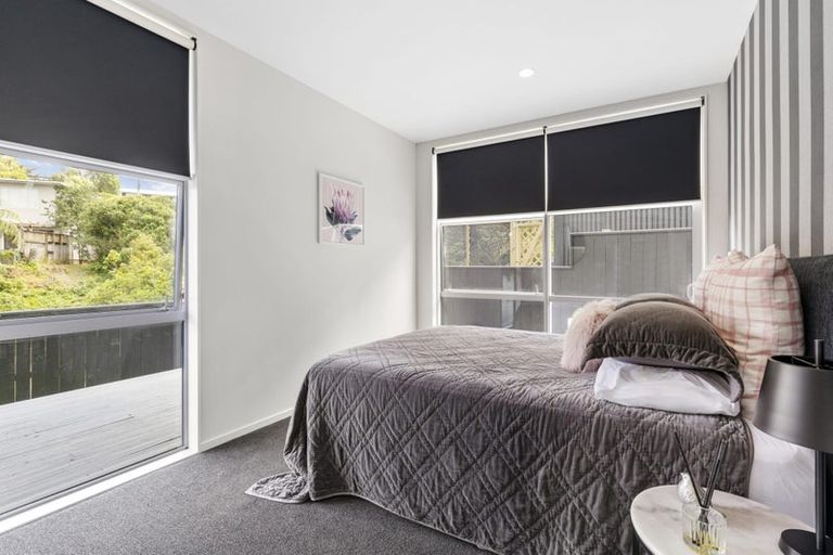 Photo of property in 43a Poto Road, Normandale, Lower Hutt, 5010