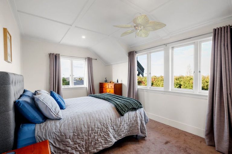 Photo of property in 69 Forest Lake Road, Forest Lake, Hamilton, 3200