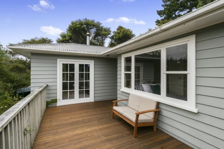 Photo of property in 121 Wainuiomata Road, Wainuiomata, Lower Hutt, 5014