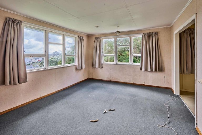 Photo of property in 35 Durham Street, Cannons Creek, Porirua, 5024