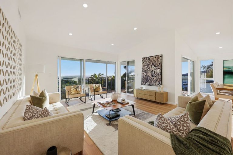 Photo of property in 50 Bleakhouse Road, Howick, Auckland, 2014