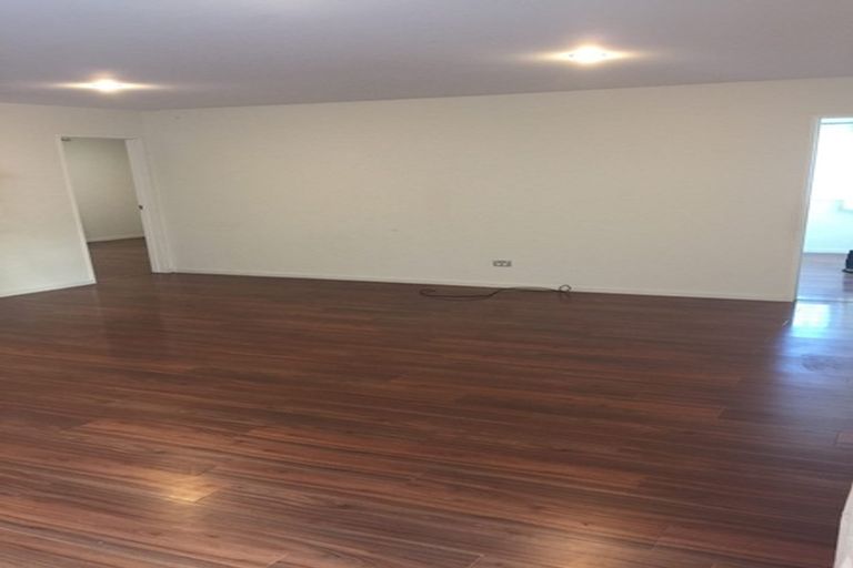 Photo of property in 27 Tonkin Drive, Sunnynook, Auckland, 0620