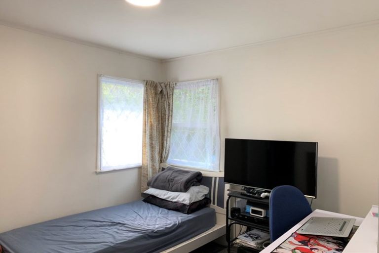 Photo of property in 9b Ribblesdale Road, Henderson, Auckland, 0612