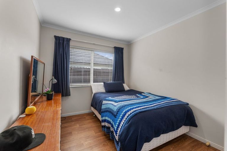 Photo of property in 17 Espalier Drive, Henderson, Auckland, 0612