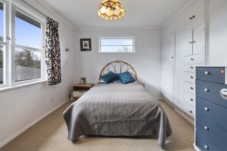 Photo of property in 9 Athlone Place, Hokowhitu, Palmerston North, 4410