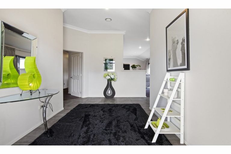 Photo of property in 1 Gleaming Place, Waiuku, 2123