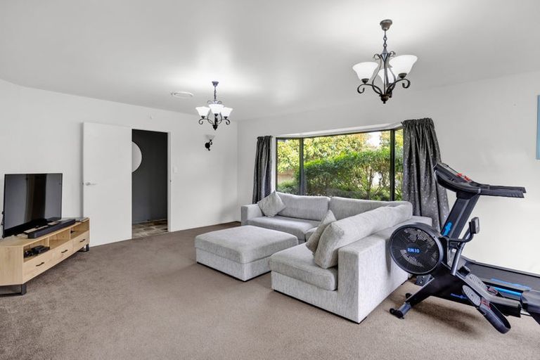 Photo of property in 3 Beech Place, Hawera, 4610