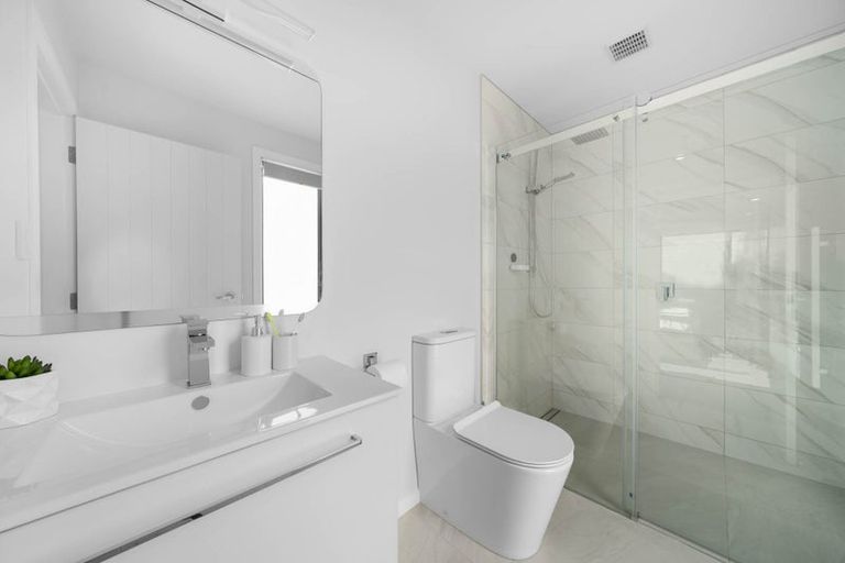 Photo of property in 11 Topsail Way, Whitby, Porirua, 5024