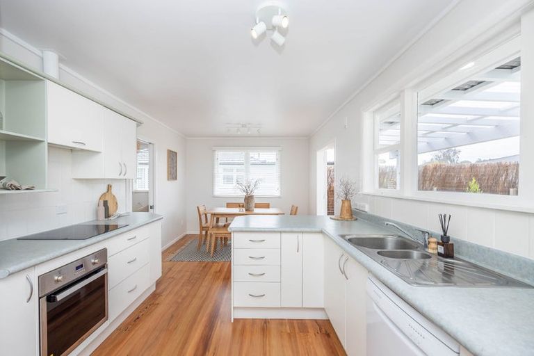 Photo of property in 16 Portal Crescent, Beerescourt, Hamilton, 3200