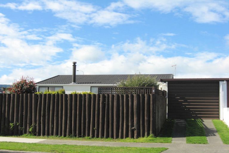 Photo of property in 1 Perth Street, Levin, 5510