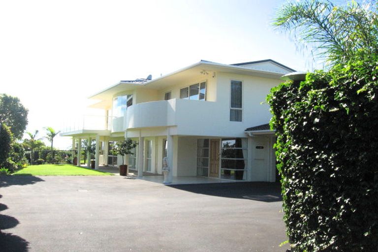Photo of property in 275 Bleakhouse Road, Mellons Bay, Auckland, 2014