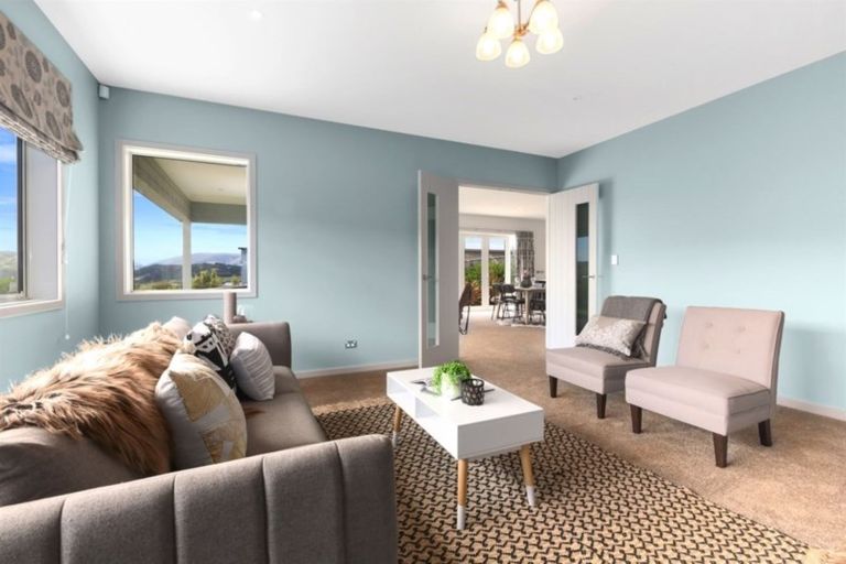 Photo of property in 135 Endeavour Drive, Whitby, Porirua, 5024