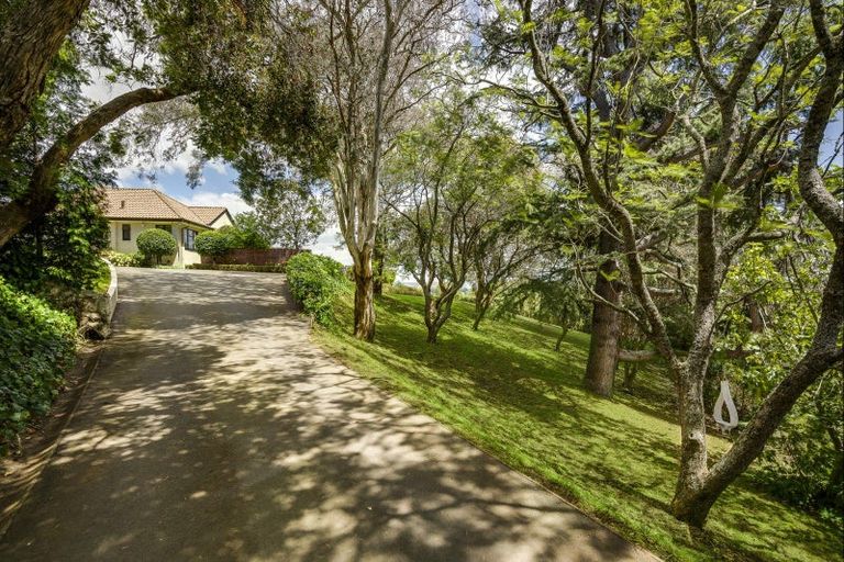 Photo of property in 44 Busby Hill, Havelock North, 4130