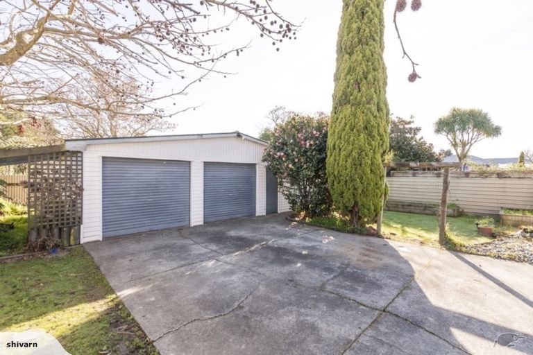 Photo of property in 11 Chelwood Street, Takaro, Palmerston North, 4412